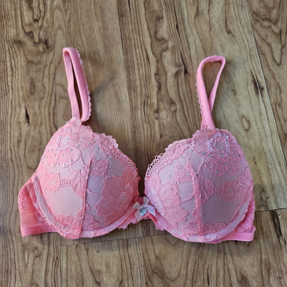 Victoria's Secret Coral Lace Bra